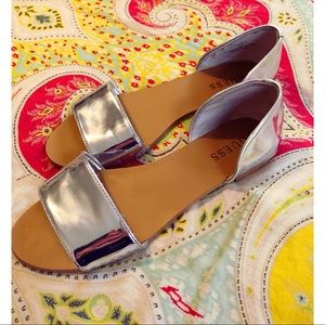 Guess metallic sandals✨